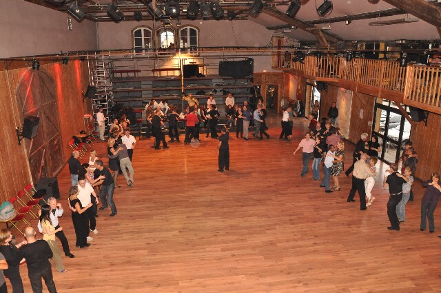 min 2009 11 29 station danse 083